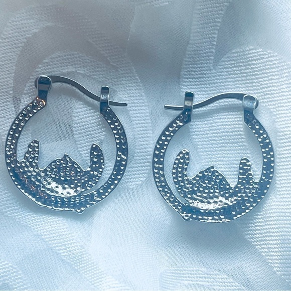 Stitch Earring Pendant - Cute Fantasy Jewelry - Picture 3 of 4